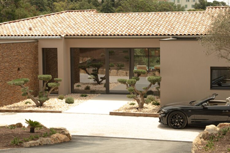 Villa Cesar Luxus Ferienhaus Cote D Azur Mieten Eingang