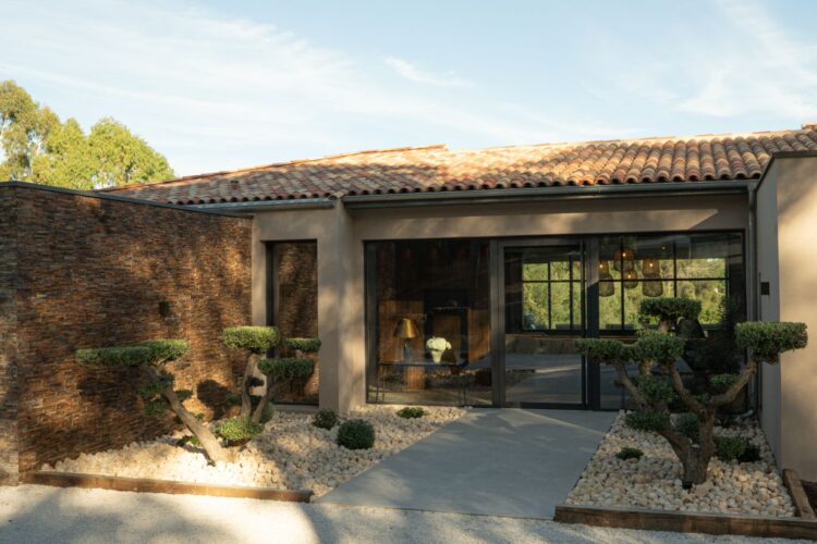 Villa Cesar Luxus Ferienhaus Cote D Azur Mieten Haustür