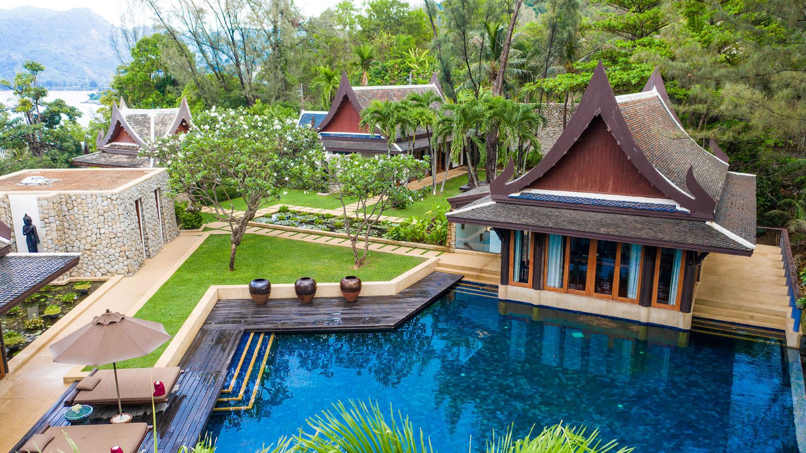 Villa Chada Luxus Ferienhaus Phuket Am Meer Mieten Außenansicht