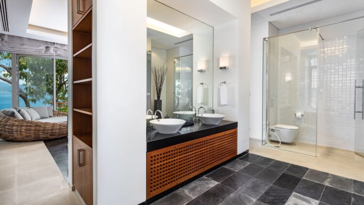 Villa Chelay Luxuriöses Ferienhaus Phuket Thailand Mit Meerblick Mieten Badezimmer