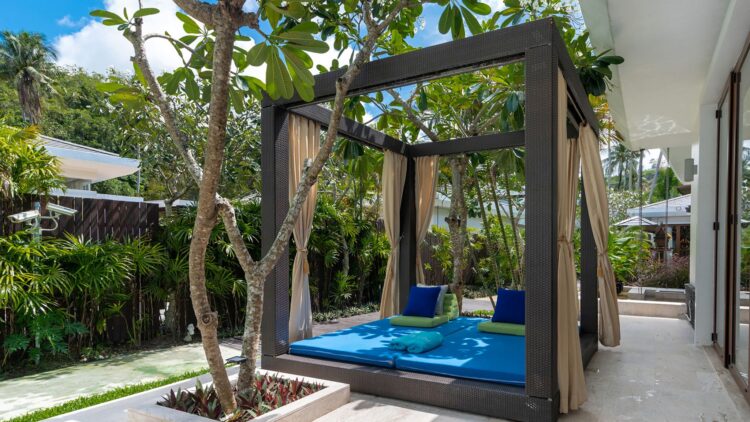 Villa Chi Samui Luxus Ferienhuas Koh Samui Am Strand Mieten Daybed