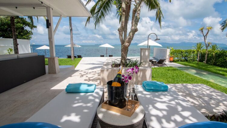 Villa Chi Samui Luxus Ferienhuas Koh Samui Am Strand Mieten Liegen