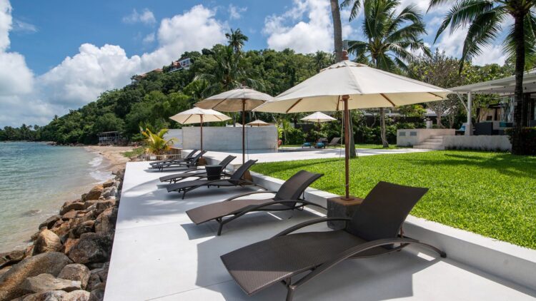 Villa Chi Samui Luxus Ferienhuas Koh Samui Am Strand Mieten Strandterrasse