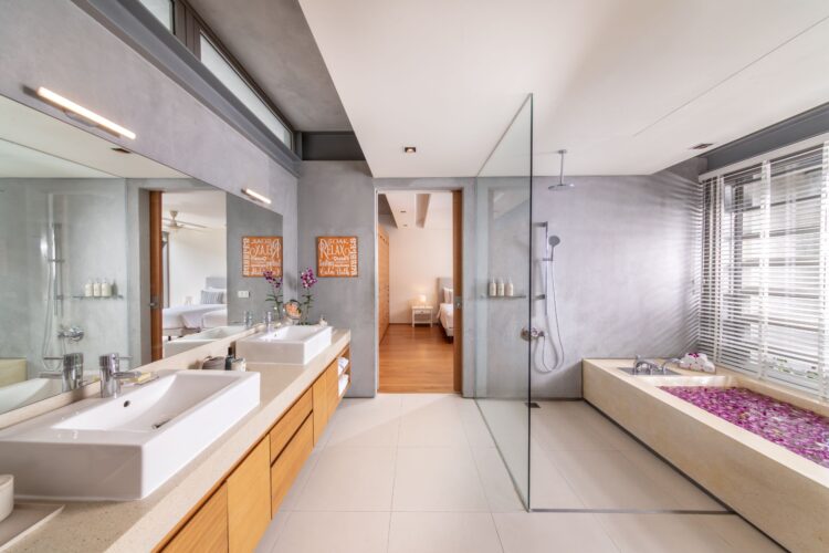 Villa Cielo Luxus Ferienhaus Phuket Am Strand Mieten Bad