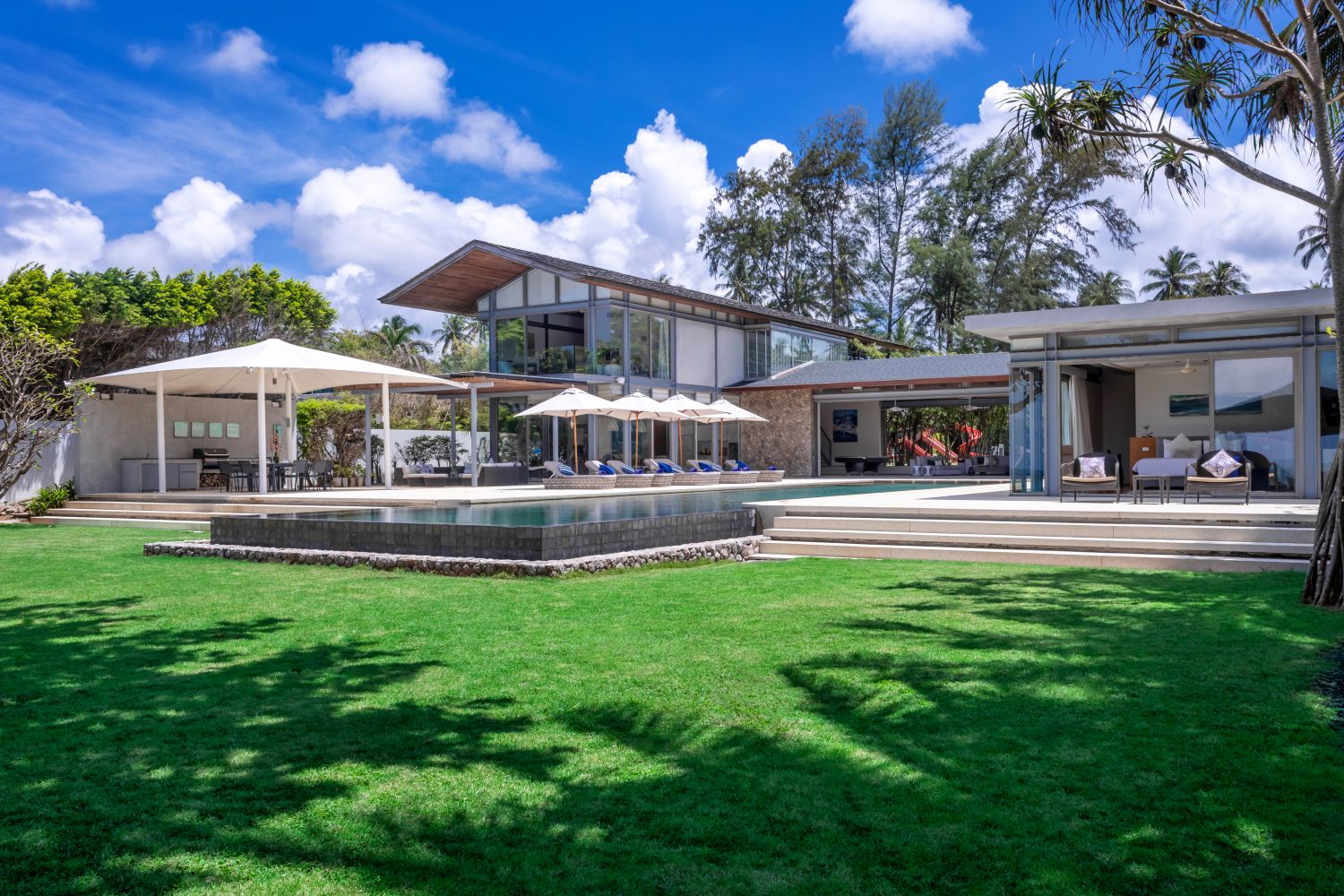 Villa Cielo Luxus Ferienhaus Phuket Am Strand Mieten Garten