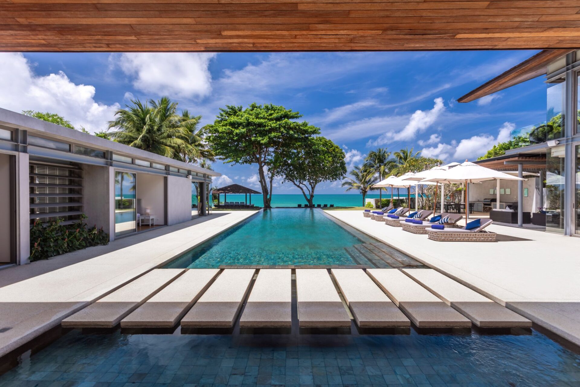 Villa Cielo Luxus Ferienhaus Phuket Am Strand Mieten Poolterrasse