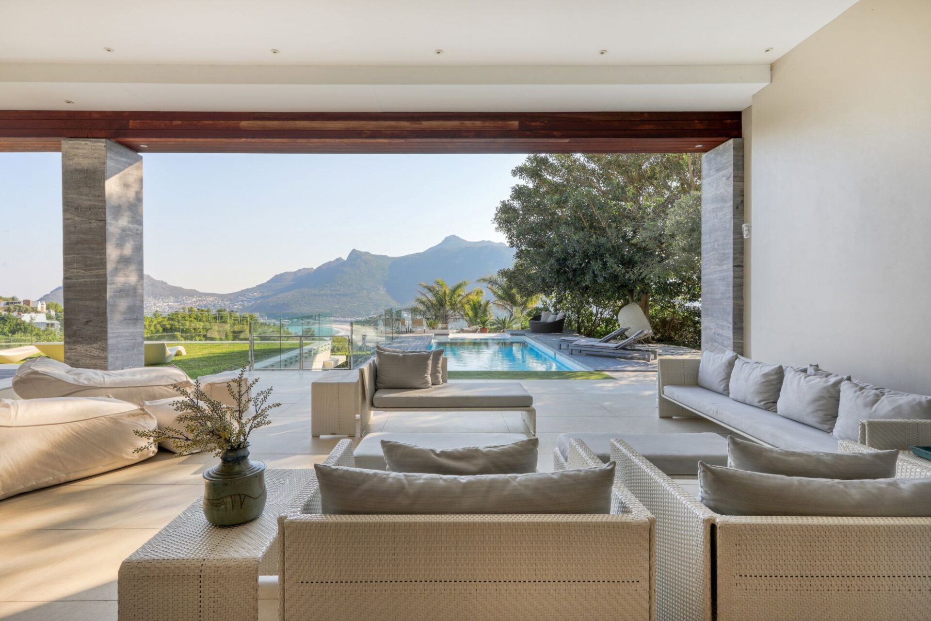 Villa Cockpit Luxus Ferienhaus Kapstadt Südafrika Mieten Lounge Area