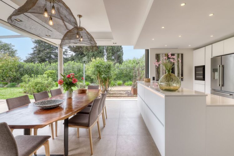 Villa Delphine Luxus Ferienhaus Cote D Azur Mieten Esstisch