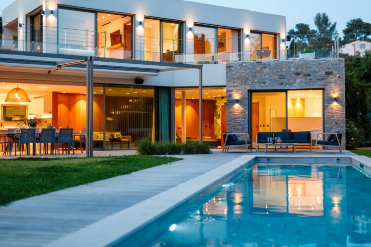 Villa Delphine Luxus Ferienhaus Cote D Azur Mieten Pool By Night