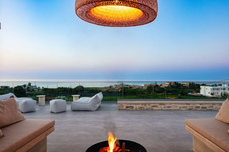 Villa Dramia Luxus Ferienhaus Kreta Feuerstelle