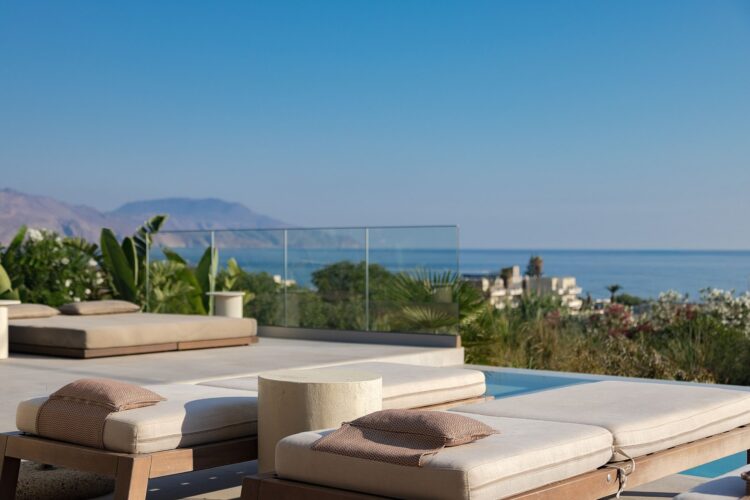 Villa Dramia Luxus Ferienhaus Kreta Liegen
