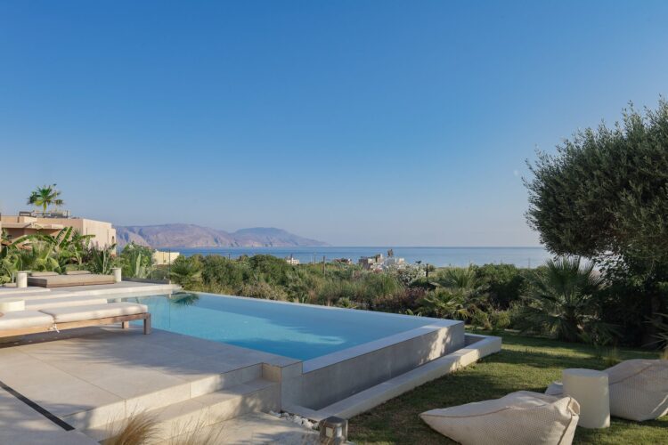 Villa Dramia Luxus Ferienhaus Kreta Poolarea