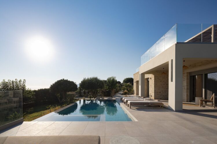 Villa Dramia Luxus Ferienhaus Kreta Poolterrasse