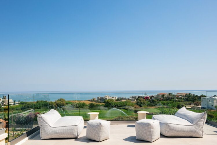 Villa Dramia Luxus Ferienhaus Kreta Mit Pool Mieten Dachterrasse