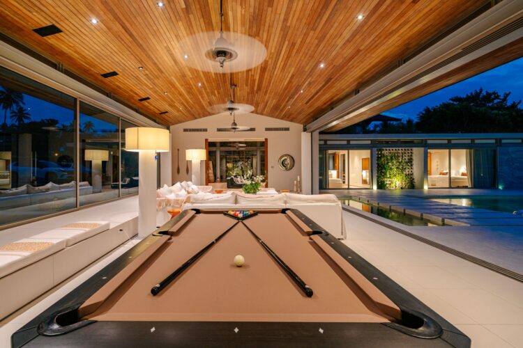 Villa Essenza Luxus Ferienhaus Phuket Am Strand Mieten Billiard