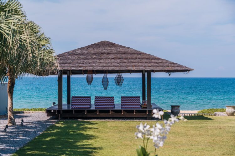 Villa Essenza Luxus Ferienhaus Phuket Am Strand Mieten Sala