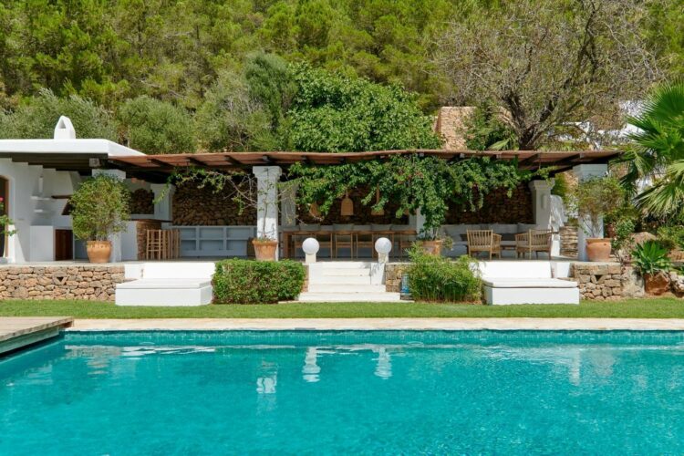 Villa Eulalia Familien Ferienhaus Ibiza Detail Outdoor Küche