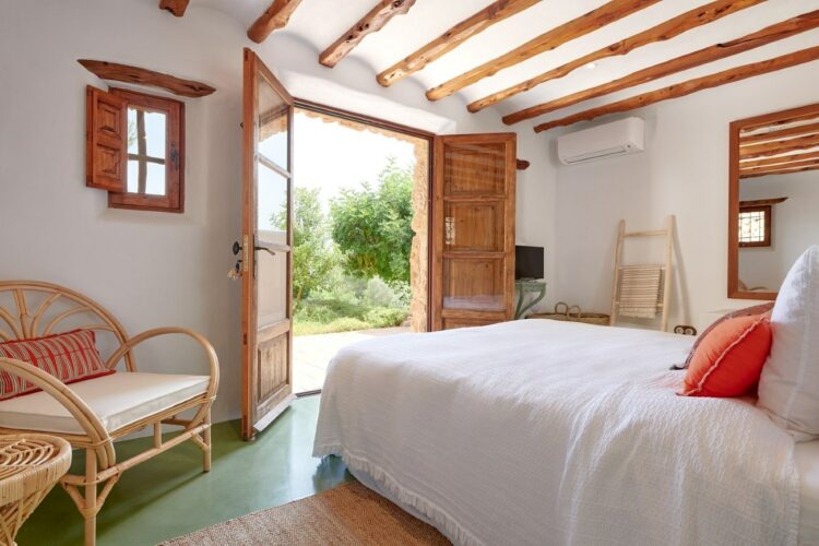 Villa Eulalia Familien Ferienhaus Ibiza Schlafzimmer In Der Casita