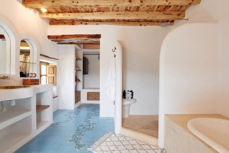 Villa Eulalia Ferienvilla Ibiza Mieten Badezimmer Mit Ibizenkischen Elementen