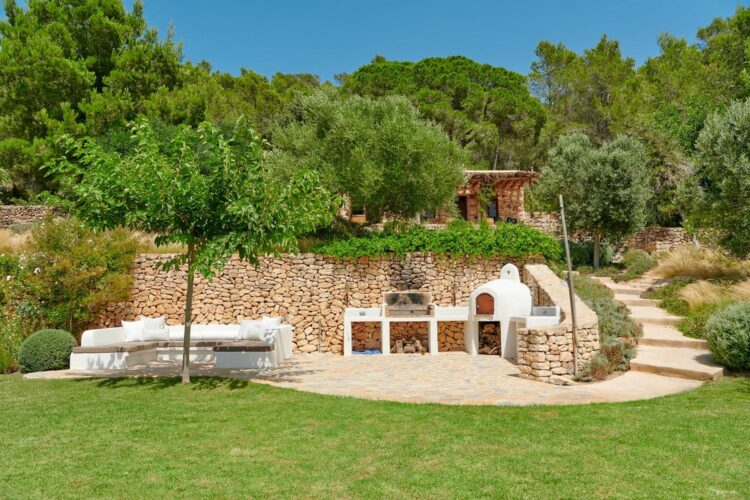 Villa Eulalia Luxus Ferienvilla Ibiza Loungebereich Mit Barbecue