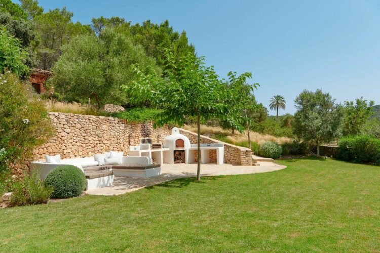 Villa Eulalia Luxus Villa Ibiza Barbecue Area Im Garten
