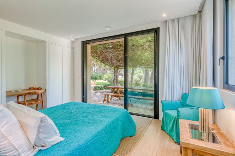 Villa Fleur Luxus Ferienhaus Cote D Azur Mieten Bett