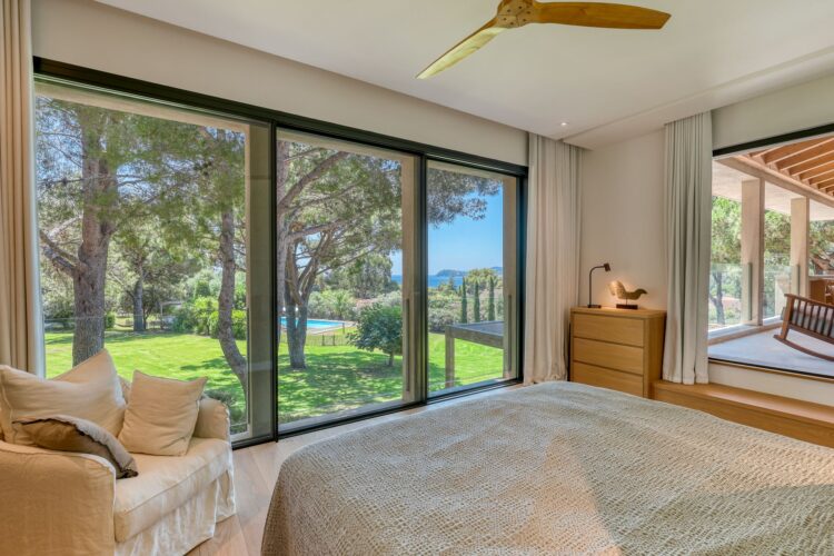 Villa Fleur Luxus Ferienhaus Cote D Azur Mieten Schlafzimmer