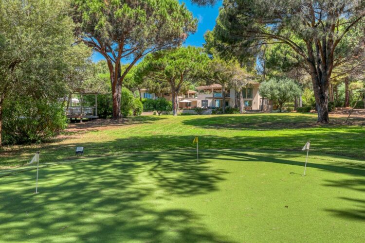 Villa Fleur Luxus Ferienhaus Cote D Azur Mieten Putting Green