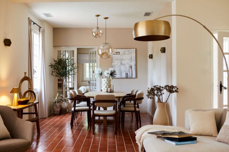 Villa Grimaud Luxus Ferienhaus Cote D Azur Mieten Esstisch