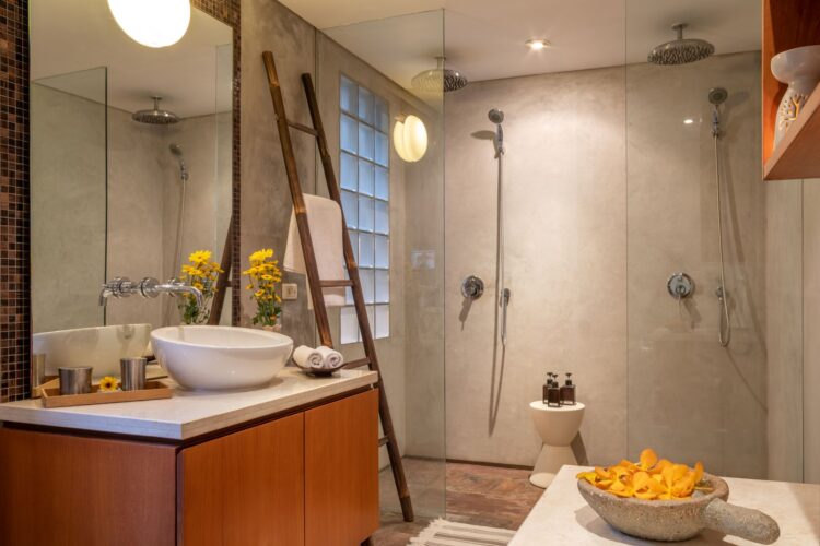 Villa Hale Malia Luxus Ferienhaus Phuket Thailand Mit Pool Mieten Dusche