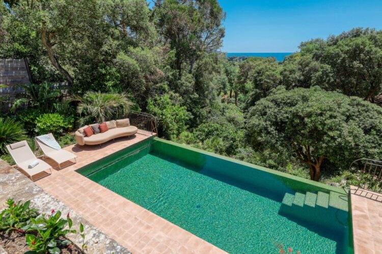 Villa Heraclea Luxus Ferienhaus Cote D Azur Mieten Ausblick