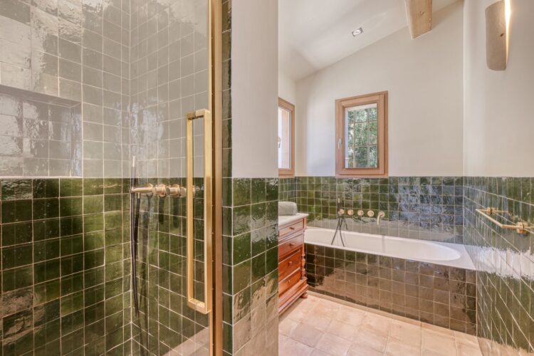 Villa Heraclea Luxus Ferienhaus Cote D Azur Mieten Badewanne