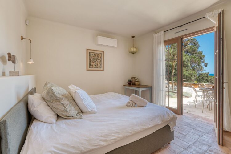 Villa Heraclea Luxus Ferienhaus Cote D Azur Mieten Bett