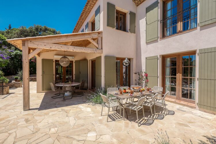 Villa Heraclea Luxus Ferienhaus Cote D Azur Mieten Dining