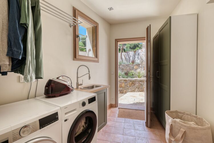 Villa Heraclea Luxus Ferienhaus Cote D Azur Mieten Laundry
