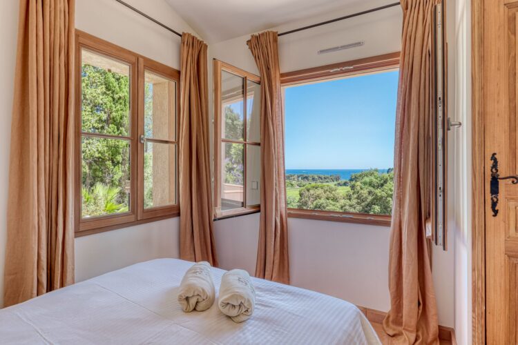 Villa Heraclea Luxus Ferienhaus Cote D Azur Mieten Schlafen