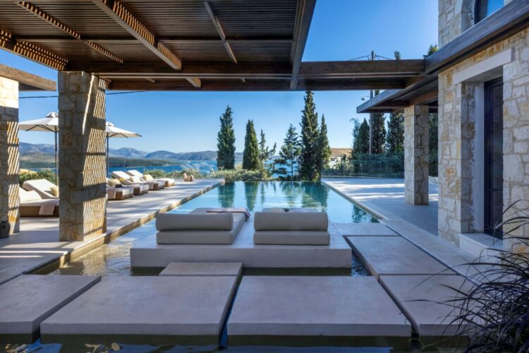 Villa Ionis Luxus Ferienhaus Korfu Mieten Liegen