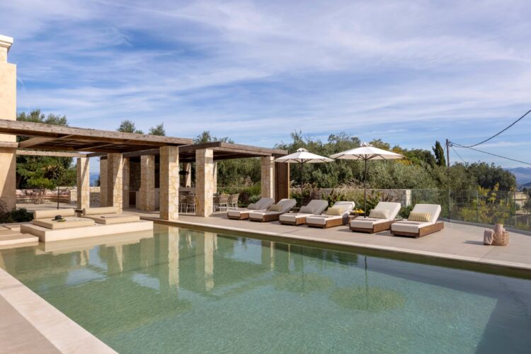 Villa Ionis Luxus Ferienhaus Korfu Mieten Pool