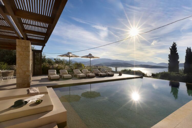 Villa Ionis Luxus Ferienhaus Korfu Mieten Poolterrasse