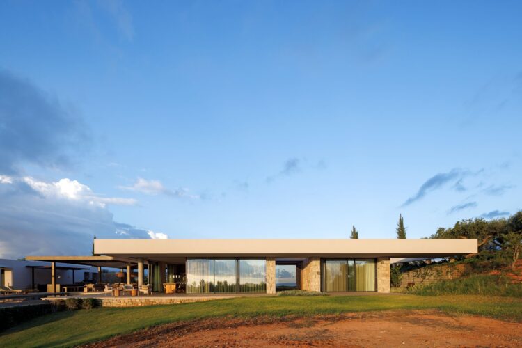 Villa Kalliste Luxus Ferienhaus Peloponnes Griechenland Mieten Außenansicht