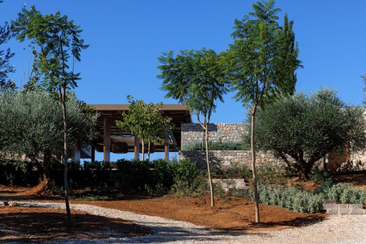 Villa Kalliste Luxus Ferienhaus Peloponnes Griechenland Mieten Garten