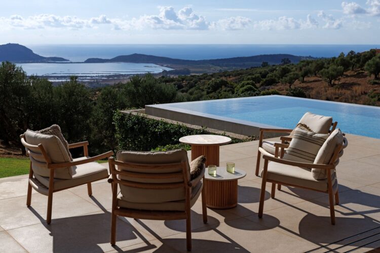Villa Kalliste Luxus Ferienhaus Peloponnes Griechenland Mieten Terrasse