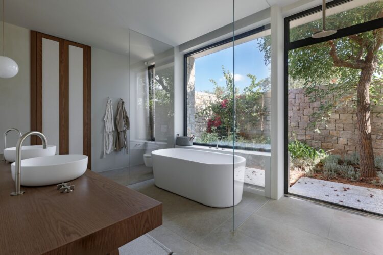 Villa Kalliste Luxus Ferienvilla Peloponnes Griechenland Mieten Badewanne