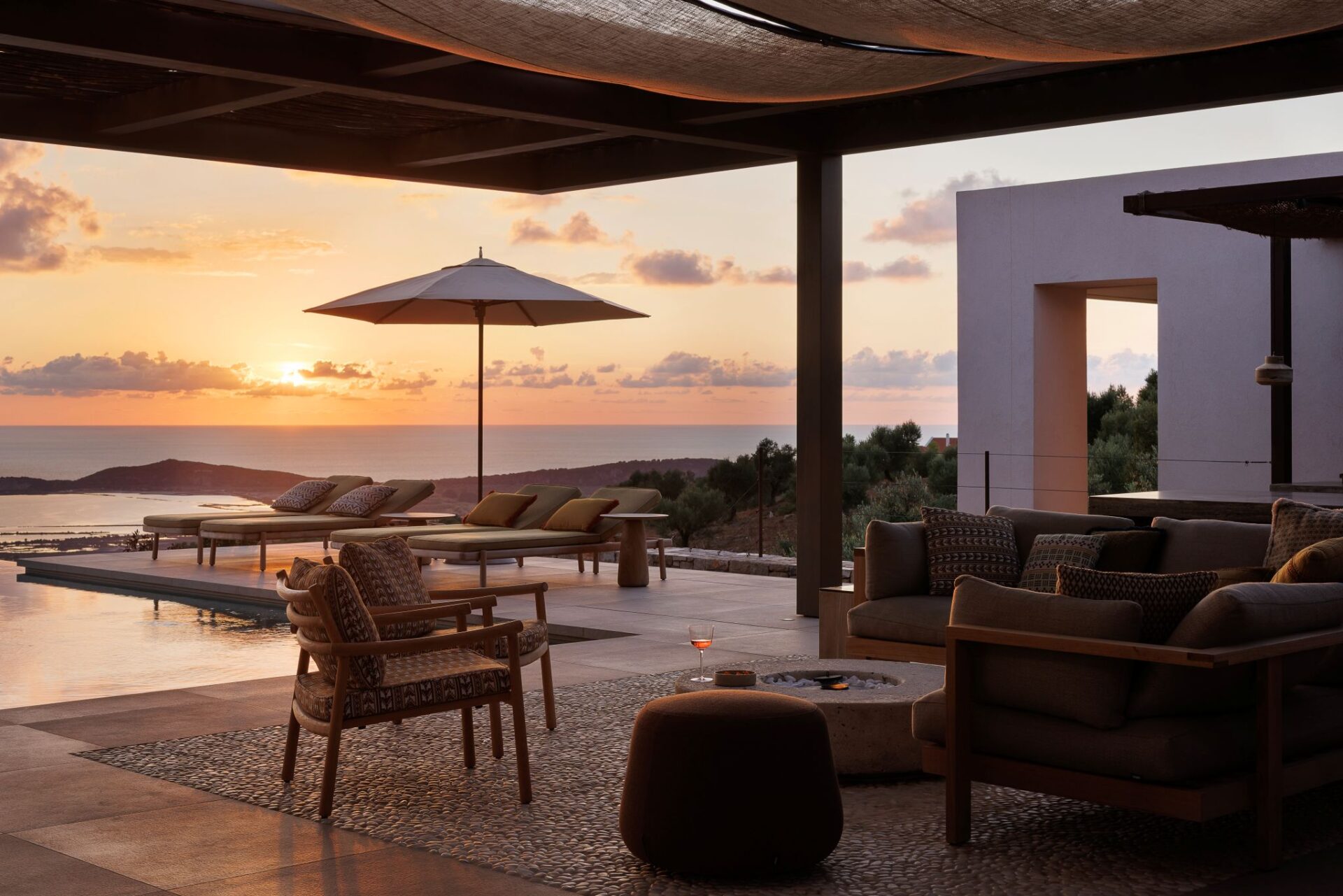 Villa Kalliste Luxus Ferienvilla Peloponnes Griechenland Mieten Sunset