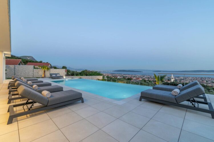 Villa Kastela Riviera Luxus Ferienhaus Kroatien Dalmatien Mieten (39)