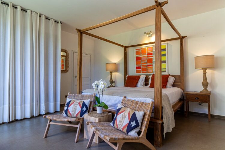 Villa La Boheme Luxus Ferienhaus Cote D Azur Mieten Himmelbett