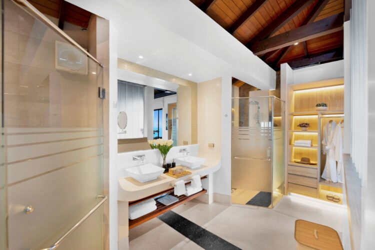 Villa La Prana Luxuriöses Ferienhaus Phuket Thailand Am Meer Mieten Bad