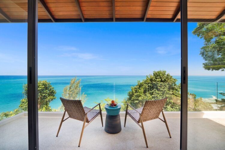 Villa La Prana Luxus Ferienhaus Phuket Thailand Am Meer Mieten Balkon