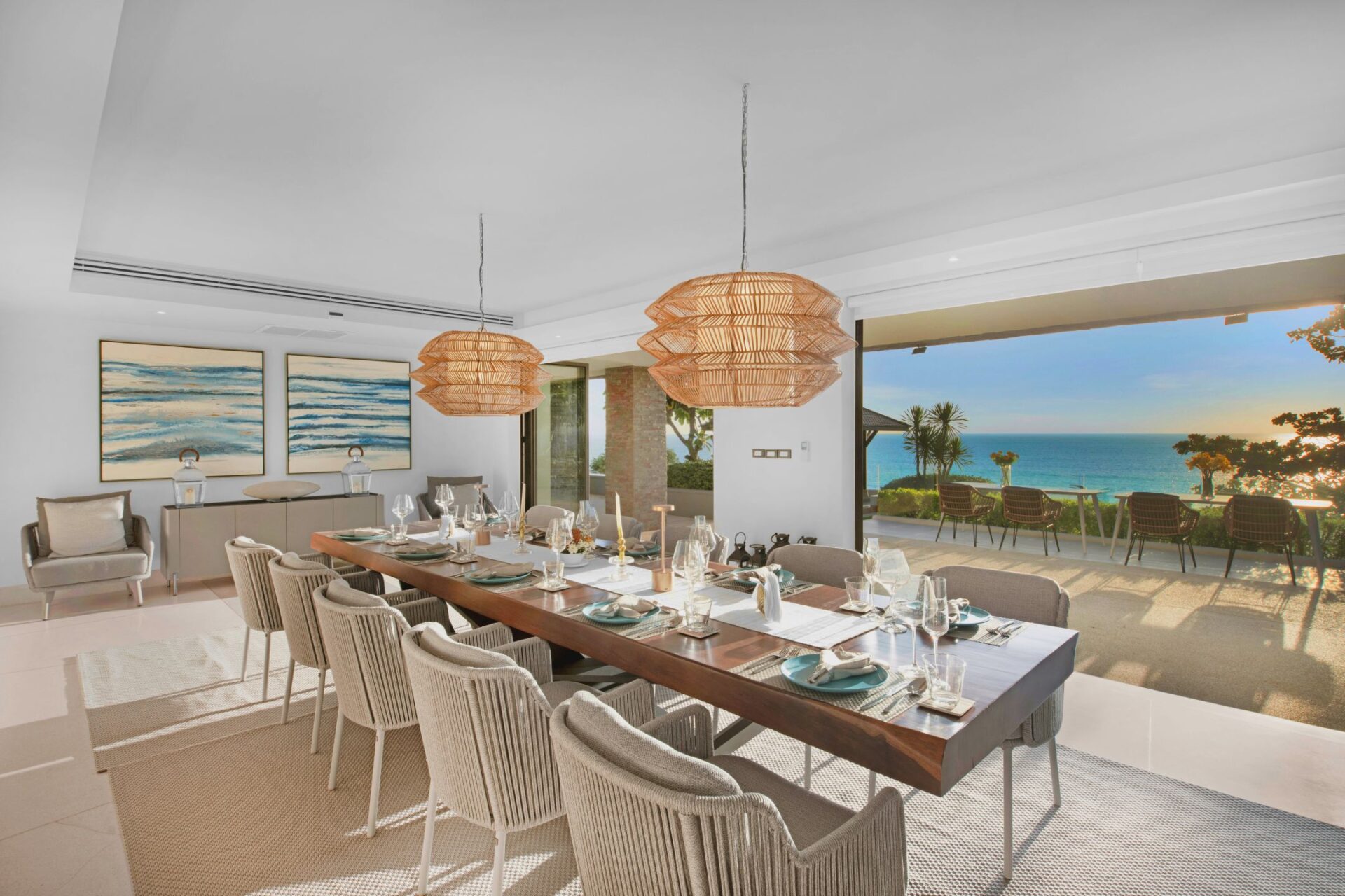 Villa La Prana Luxus Ferienhaus Phuket Thailand Am Meer Mieten Esstisch