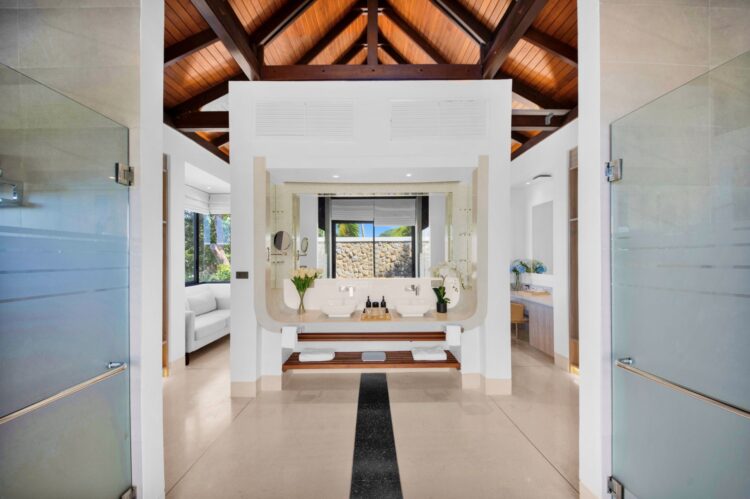 Villa La Prana Luxus Ferienvilla Phuket Thailand Am Meer Mieten Bad